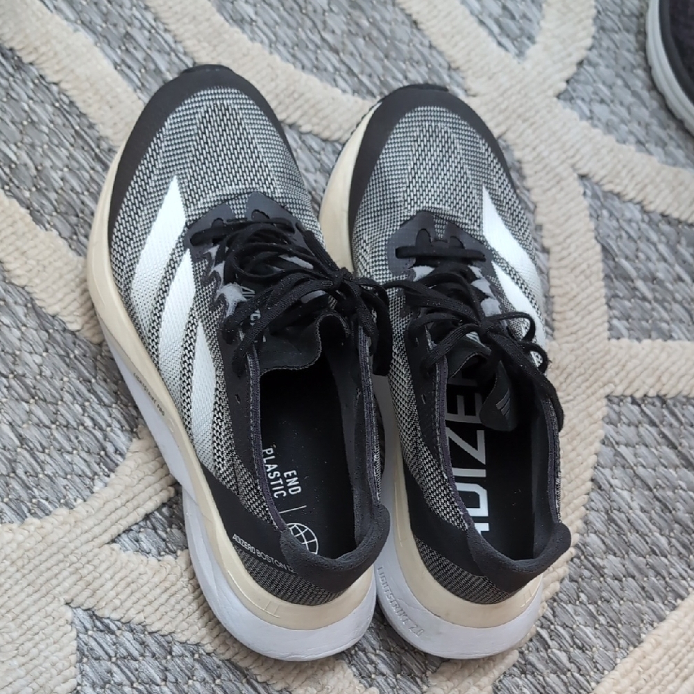 adidas Adizero Size 6 Black White and Cream Knit Running Shoes